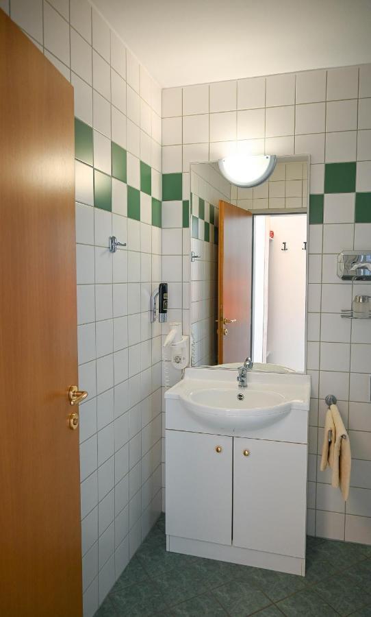 Pension Christine Grossweikersdorf Bagian luar foto